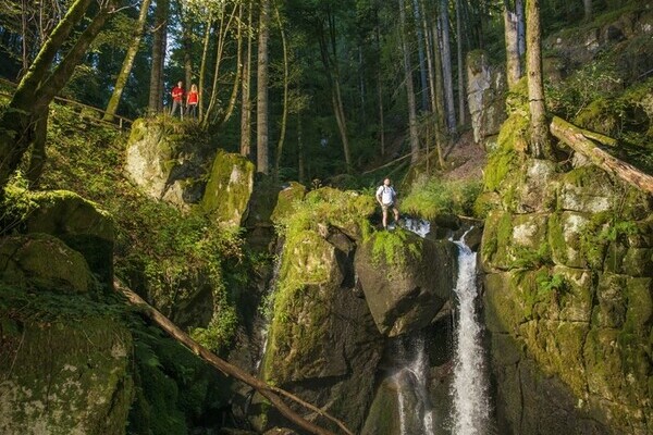 Höllbachwasserfälle Copyright: (Fotograf Klaus-Peter Kappest)